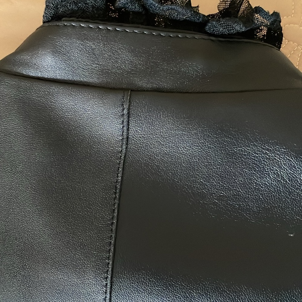 Leather jacket - Picture 6 of 7